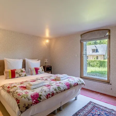 Normandy Family House With Private Heated Pool - La Becassiere *